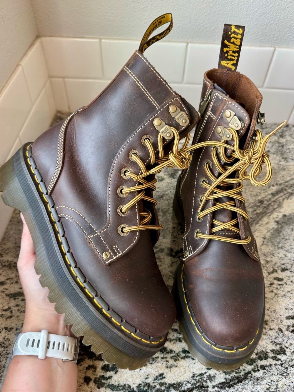 Dr. Martens Jadon Arc Platform Boots in the Dark Brown Crazy Horse. L 8. VGUC.